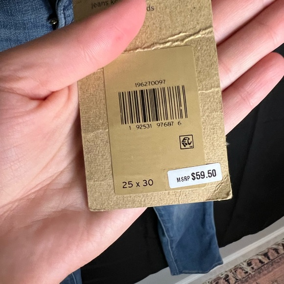 BRAND NEW Levi’s shaping super skinny - Picture 7 of 8